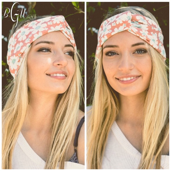 🌺5⭐️🎉HP🎉Adorable Twist Headband - Picture 2 of 6